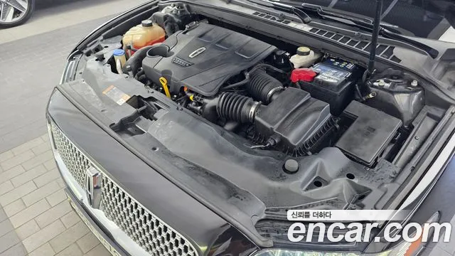 Lincoln Continental 2019 thumb 6