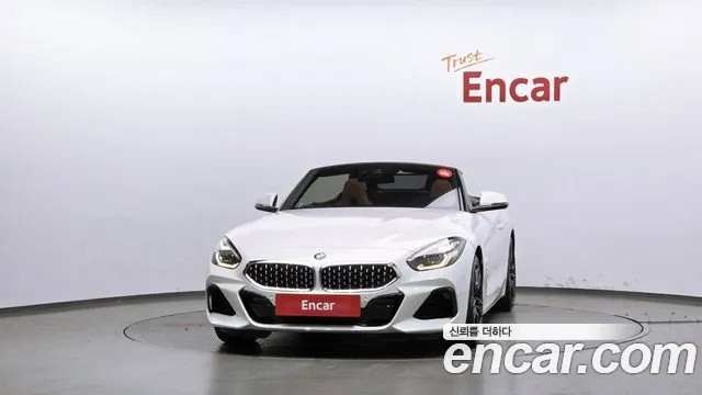 BMW Z4 2020 thumb 3