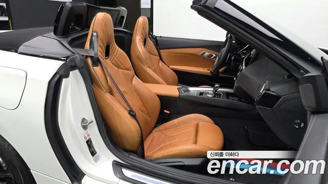 BMW Z4 2020 thumb 11