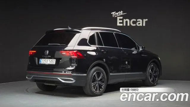 Volkswagen Tiguan 2021 thumb 2