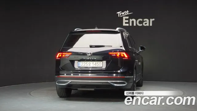 Volkswagen Tiguan 2021 thumb 4