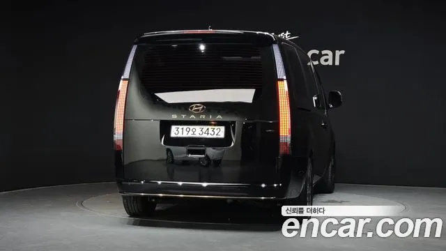 Hyundai Staria 2024 thumb 4