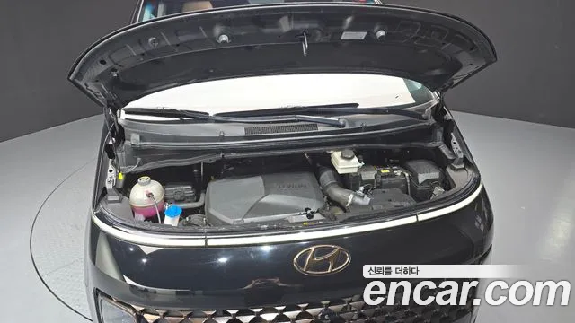 Hyundai Staria 2024 thumb 6