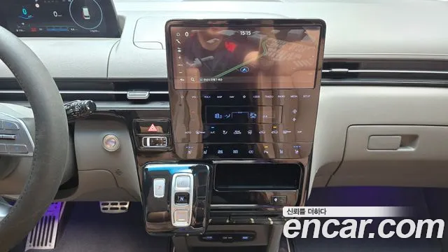 Hyundai Staria 2024 thumb 12