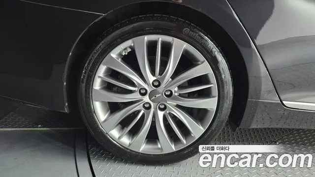 Genesis G80 2019 thumb 5