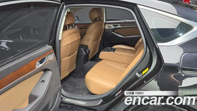 Genesis G80 2019 thumb 11