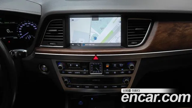 Genesis G80 2019 thumb 12