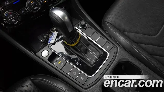 Volkswagen Jetta 2021 thumb 9
