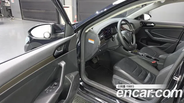 Volkswagen Jetta 2021 thumb 10