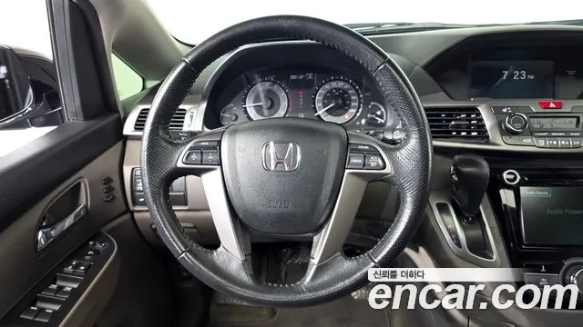 Honda Odyssey 2016 thumb 12