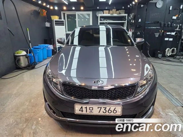 Kia K5 2010 thumb 11