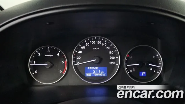 Hyundai Starex 2019 thumb 8