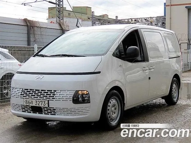 Hyundai Staria 2021 thumb 2