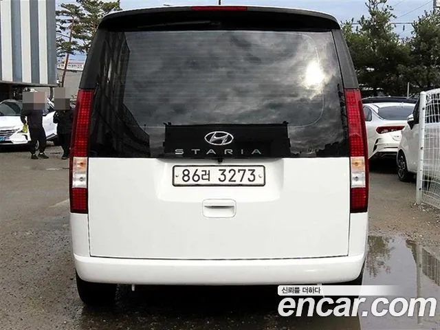 Hyundai Staria 2021 thumb 4