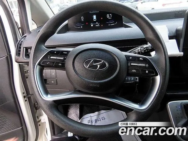 Hyundai Staria 2021 thumb 8