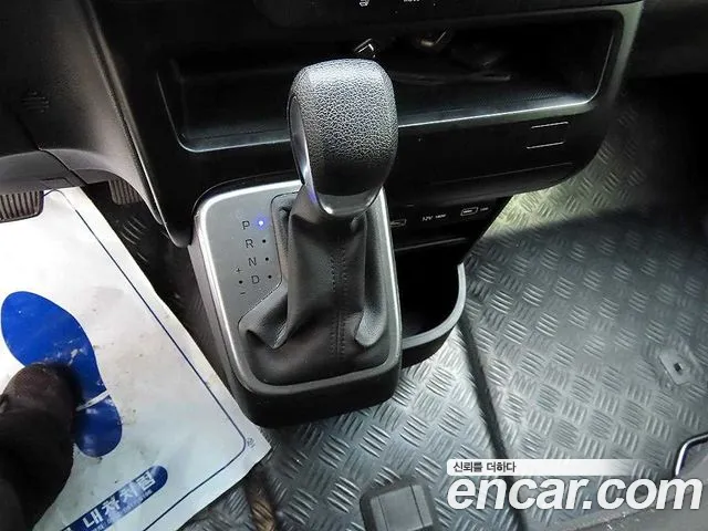 Hyundai Staria 2021 thumb 10
