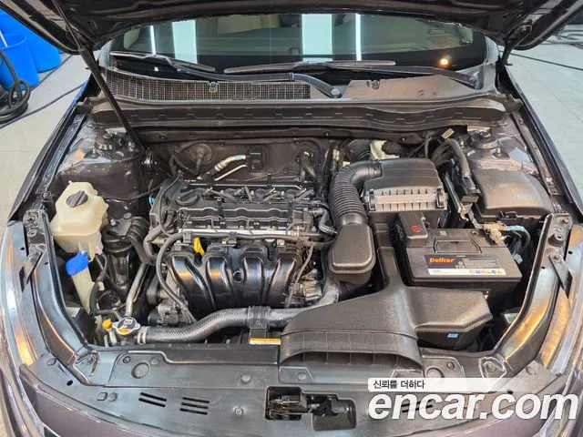 Kia Carnival 2016 thumb 7