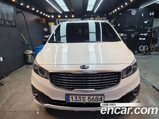 Kia Carnival 2016 thumb 12
