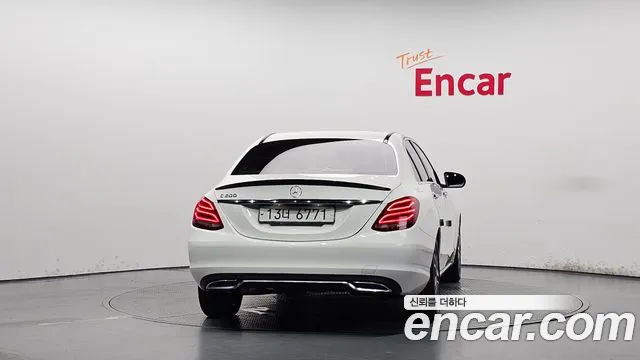 Mercedes-Benz C-Класс 2017 thumb 4