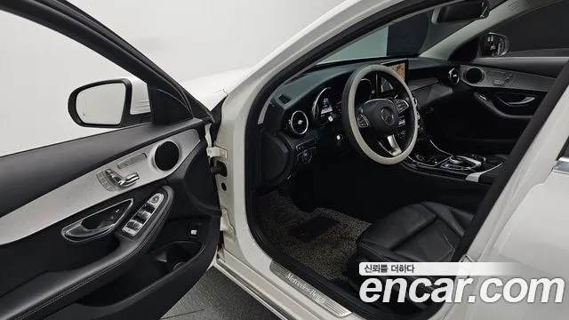 Mercedes-Benz C-Класс 2017 thumb 11