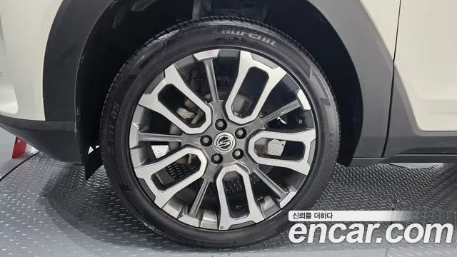 KG_Mobility_Ssangyong Torres 2022 thumb 4