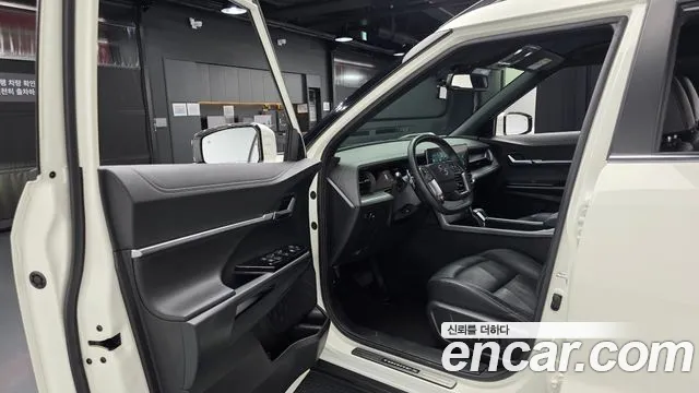KG_Mobility_Ssangyong Torres 2022 thumb 9