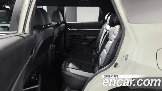 KG_Mobility_Ssangyong Torres 2022 thumb 11