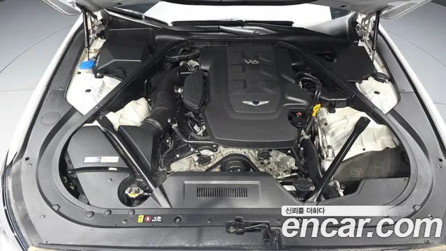 Genesis G80 2017 thumb 6