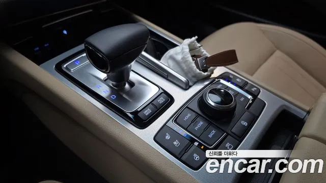 Genesis G80 2017 thumb 9