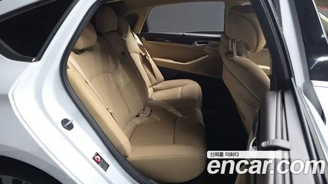 Genesis G80 2017 thumb 11