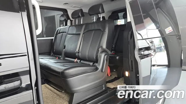 Hyundai Staria 2023 thumb 11
