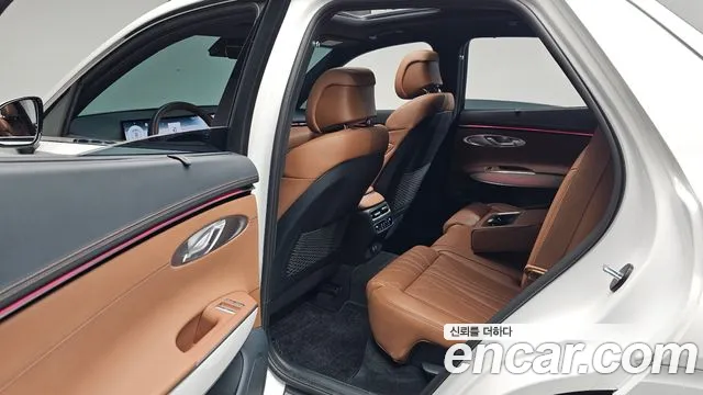 Genesis GV70 2025 thumb 11