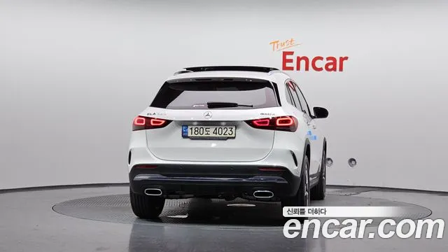 Mercedes-Benz GLA 2022 thumb 4