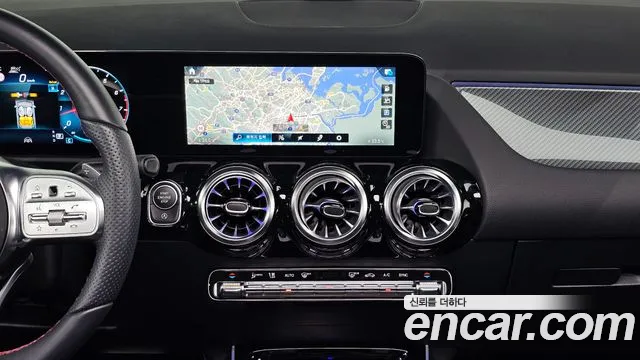 Mercedes-Benz GLA 2022 thumb 10