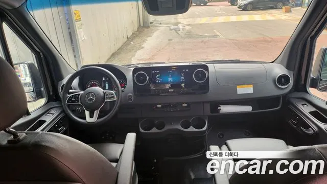 Mercedes-Benz Sprinter 2021 thumb 10