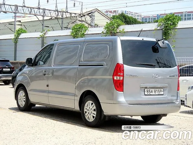 Hyundai Starex 2016 thumb 3