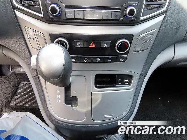 Hyundai Starex 2016 thumb 10