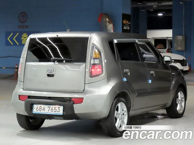 Kia Soul 2010 thumb 2
