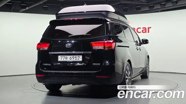 Kia Carnival 2014 thumb 4