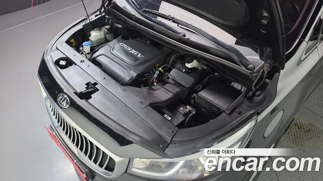Kia Carnival 2014 thumb 6