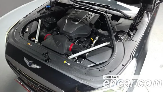 Genesis G90 2016 thumb 6