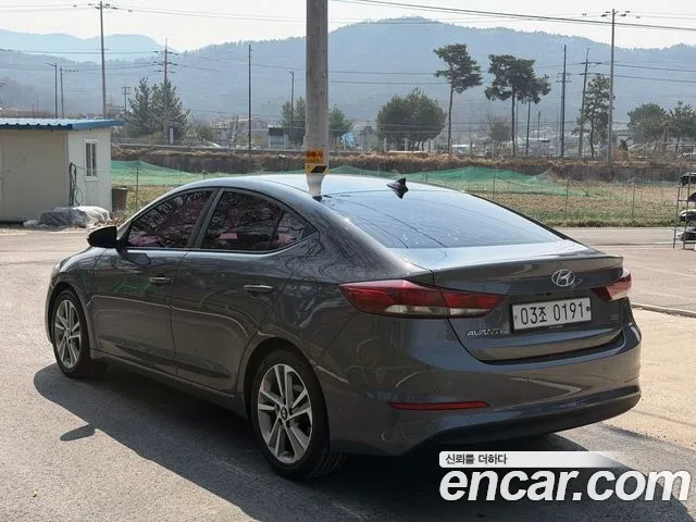 Hyundai Avante 2017 thumb 4