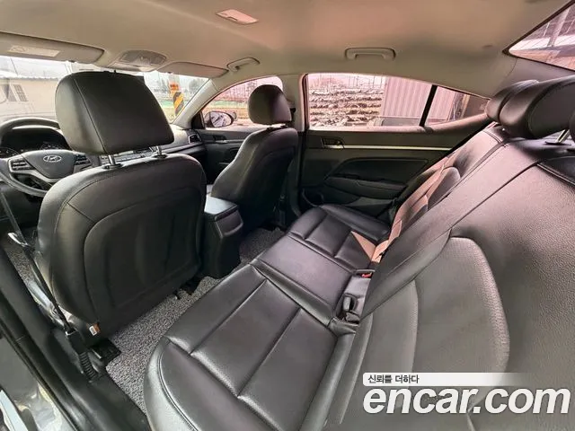 Hyundai Avante 2017 thumb 9