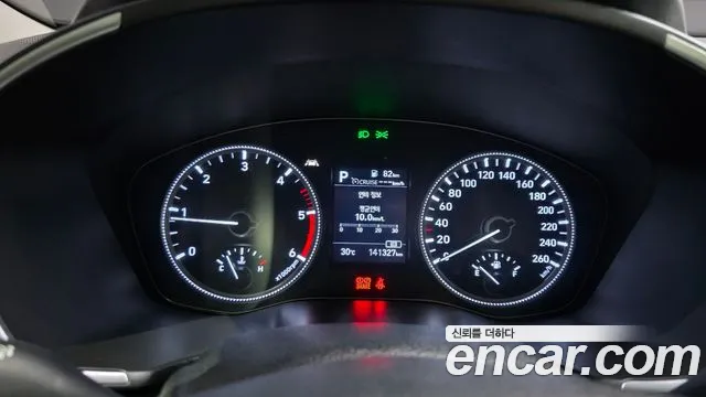 Hyundai Santa Fe 2018 thumb 8
