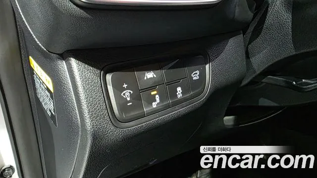 Hyundai Santa Fe 2018 thumb 12