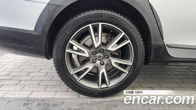 Volvo V90 2017 thumb 5