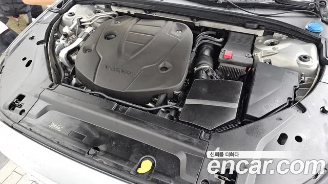Volvo V90 2017 thumb 6