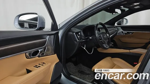 Volvo V90 2017 thumb 10