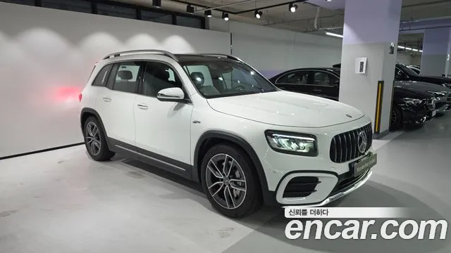Mercedes-Benz GLB 2026 thumb 2