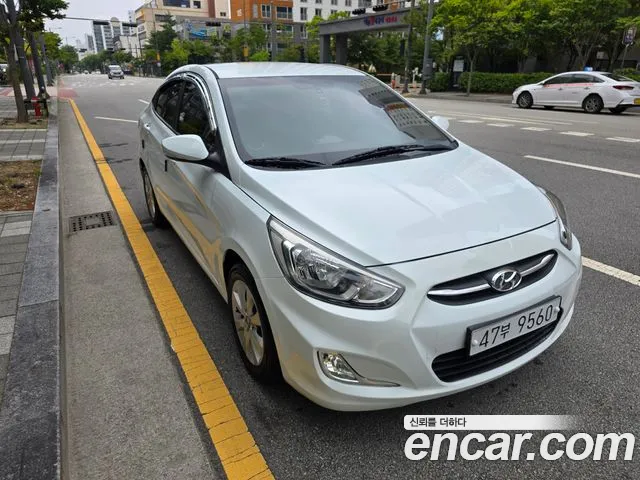 Hyundai Accent 2015 thumb 3